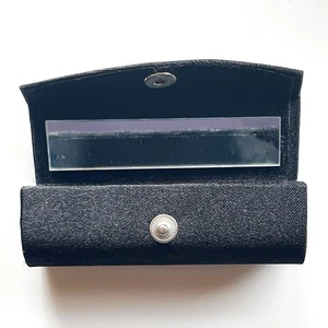Astuccio porta rossetti strutturato nero con specchio a scatto vintage retrò formale - Foto 1 di 3