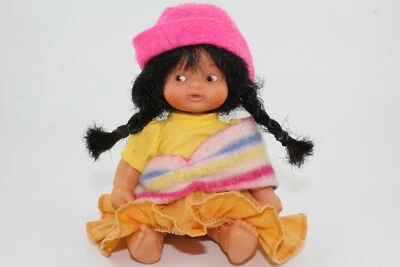 FAMOSA BARRIGUITAS MORENA CON TRENZAS BOLIVIA OJOS MARRIONES 97 EN LA NUCA - Imagen 1 de 3