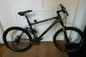 Trek Fuel EX 9.5 OCLV carbon full suspension MTB - Picture 1 of 12