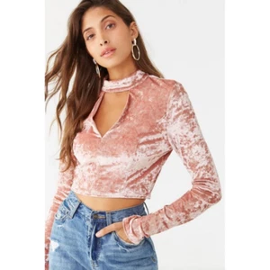 Forever 21 Blush Crushed Velvet Cut Out Crop Top Size S Pink Long Sleeve Keyhole - Picture 1 of 5