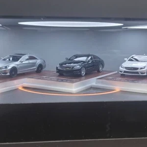1:64 MERCEDES BENZ CLS63 AMG Tiro Stazione Freno Carro Diecast Modelli Auto MJ - Foto 1 di 36