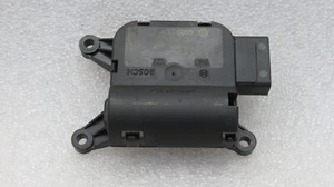 AUDI / VW / SKODA - Stellmotor Heizung Klima / 0132801362 BOSCH 12V VMC ##213 - Bild 1 von 4