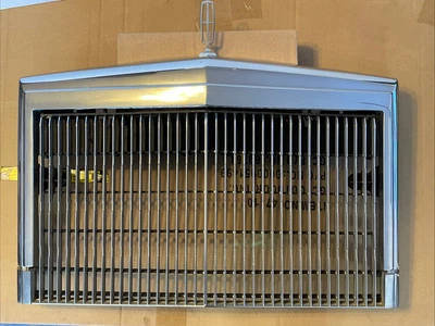 1985-1989 LINCOLN TOWN CAR OEM CHROME FRONT UPPER GRILLE GRILL EMBLEM - Image 1 of 4