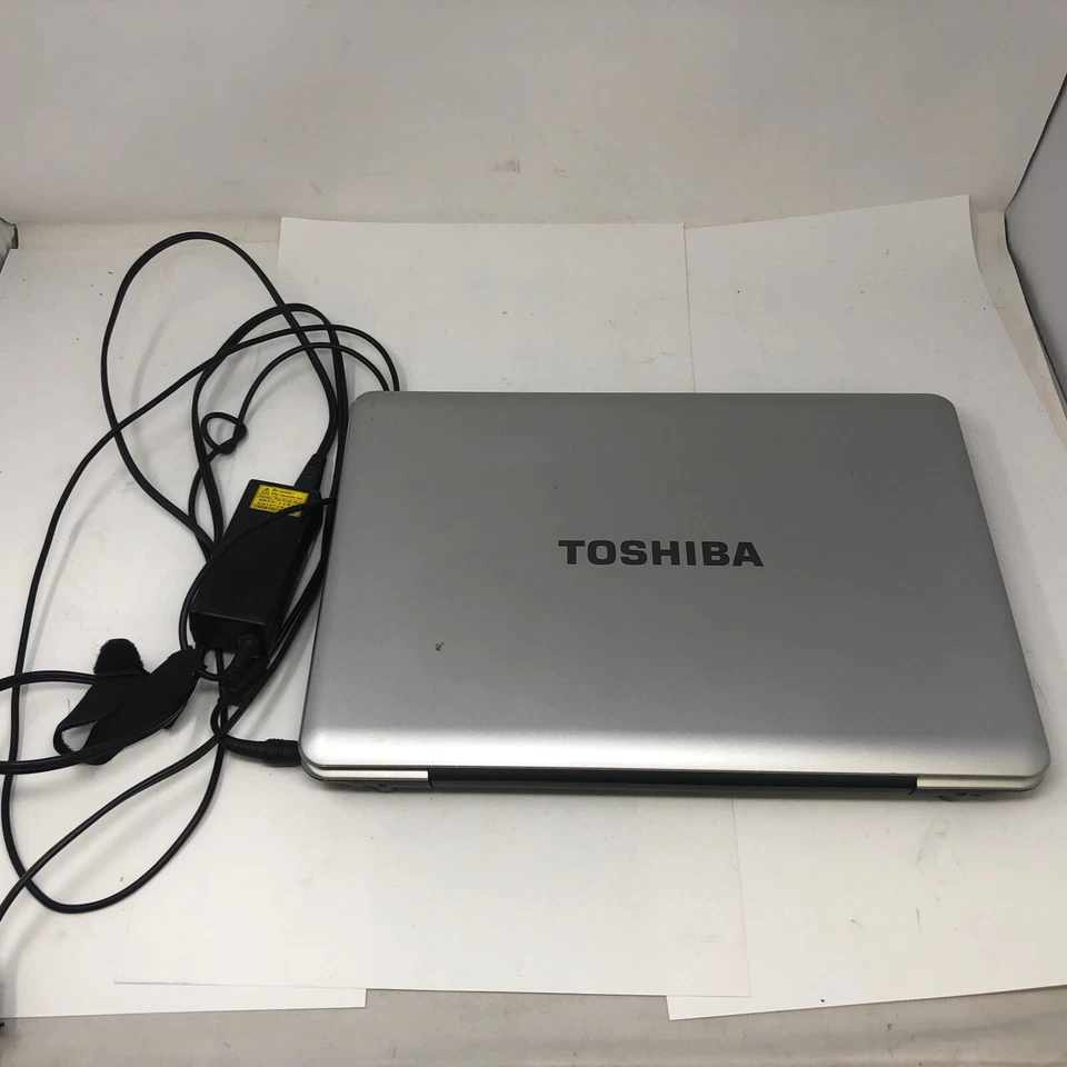 TOSHIBA SATELLITE LAPTOP DUAL-CORE 2.2GHZ 4GB RAM L455-S5009 - FOR PARTS - Image 1 of 4