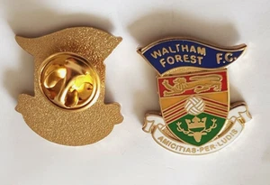 Insignia de pin esmalte Waltham Forest FC Collectors nuevo - Imagen 1 de 1