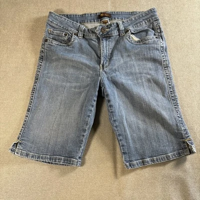 Lee One True Fit Women's 15/16M Denim Jean Shorts Med Wash - Image 1 of 4