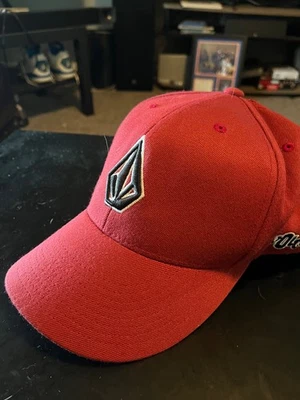 volcom hat - Image 1 of 4