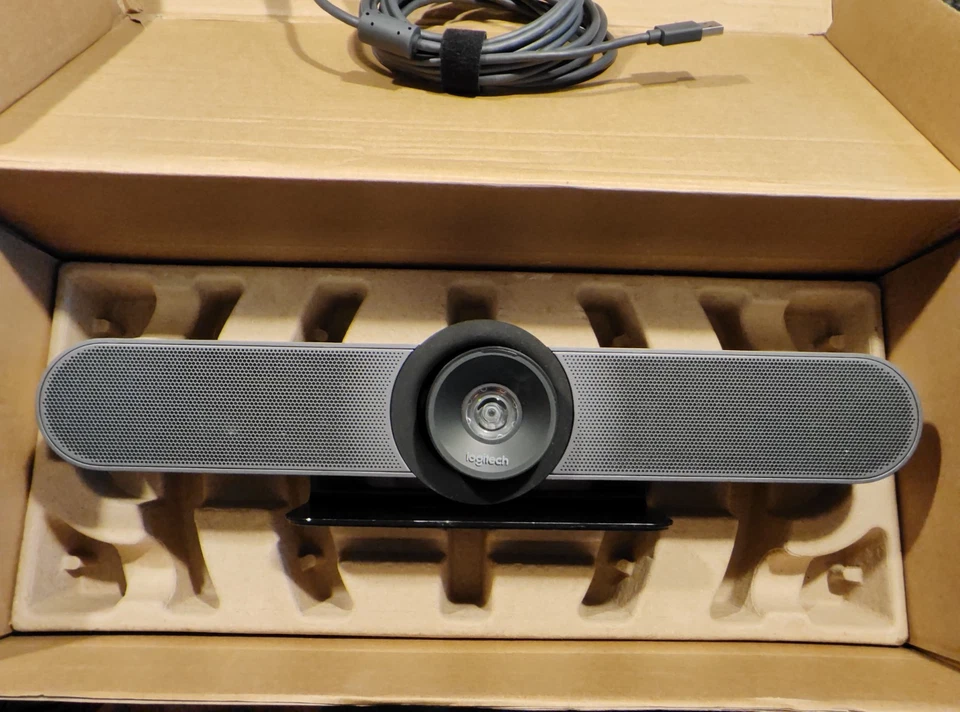 Logitech Meetup 4K Video Conferencing Camera- complete w/ac+remote+us - Image 1 of 4