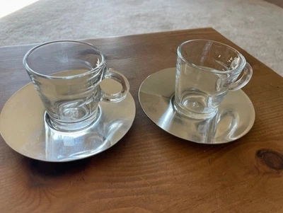 Conjunto de 2 xícaras de café expresso e pires de aço inoxidável de vidro Nespresso View Collection - Imagem 1 de 4
