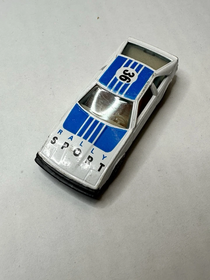 Yatming Road Tough Toyota Celica Supra "Supper Celica" marcado 1/64 de colección difícil de encontrar Foto 1 de 4