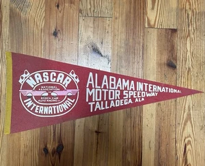 RARE NASCAR INTERNATIONAL ALABAMA MOTOR SPEEDWAY TALLADEGA AL PENNANT original - Picture 1 of 4