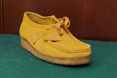 ZAPATOS CON CORDONES CLARKS WALLABEE 11826 HOMBRE GAMUZA MOSTAZA CUERO TALLA 10 M Foto 1 de 4