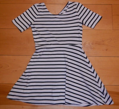Cute Black & White Striped DKNY (Donna Karan) Dress Girl Size M 10-12 - Image 1 of 2