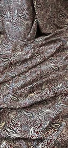 White Multicoloured Paisley Jaguar Viscose Fabric 58'' PRICE PER METER - Picture 1 of 2