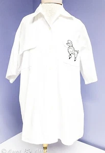 Blusa Caniche Años 50 Blanca Manga Corta Camisa de Campamento con Blusa Caniche Bordada - Imagen 1 de 5