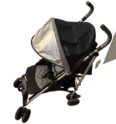 Preowned Summer Infant 3D Lite Stroller Black with Hood Locking Wheels Padded - Image 1 of 4