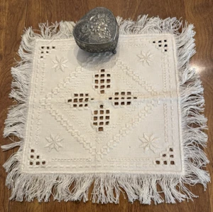 VTG HARDANGER SQUARE DOILY NORDIC NEEDLEWORK 8" SQUARE EARLY STYLE FRINGED - Picture 1 of 11