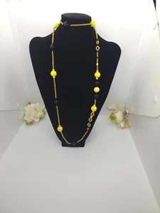 Collana a chiacchierino fatta a mano con pietre in giallo e nero - Foto 1 di 3