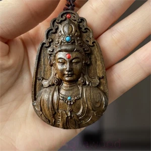 Colgante de coche Avalokitesvara de madera de aloe tallada a mano de madera de agar Wild Indonesia - Imagen 1 de 7