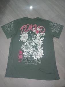 Fresh Laundry Men’s Size Medium T-shirt Black With Pink Bold Flowers - Picture 1 of 4