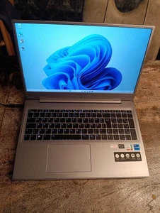 Laptop Medion S17405 MD63855 i7 11th 16GB DDR4 1TB M2 SSD Intel IRIS Win 11 PRO - Zdjęcie 1 z 16