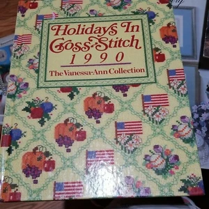 Oxmoor House “Holidays in Cross Stitch 1990" - The Vanessa-Ann Collection - Picture 1 of 4