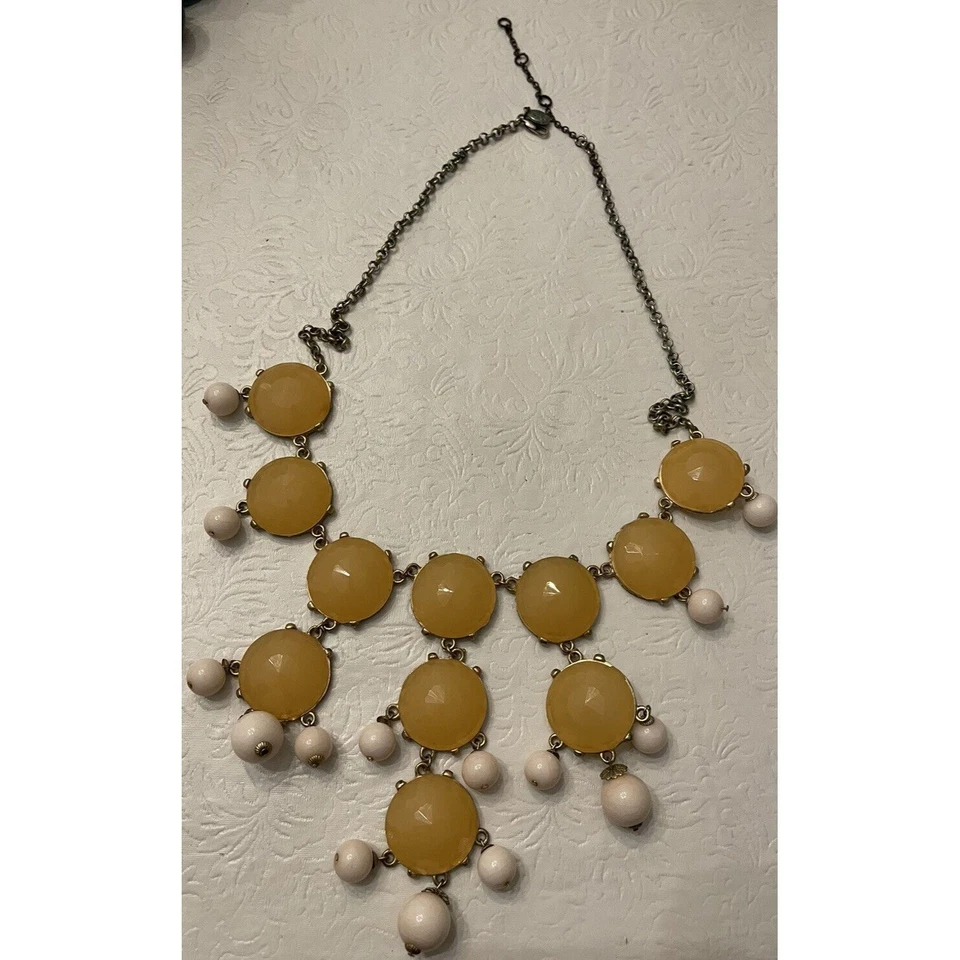 Gargantilla collar J Crew declaración amarillo vidrio leche cabujón babero cuentas facetadas Foto 1 de 1