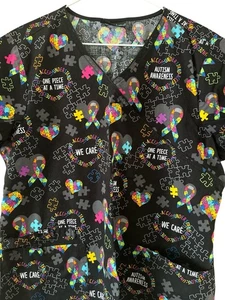 Cherokee Scrub Top Consapevolezza Autismo Scollo V Manica Corta Taglia Grande Puzzle Pezzi - Foto 1 di 10