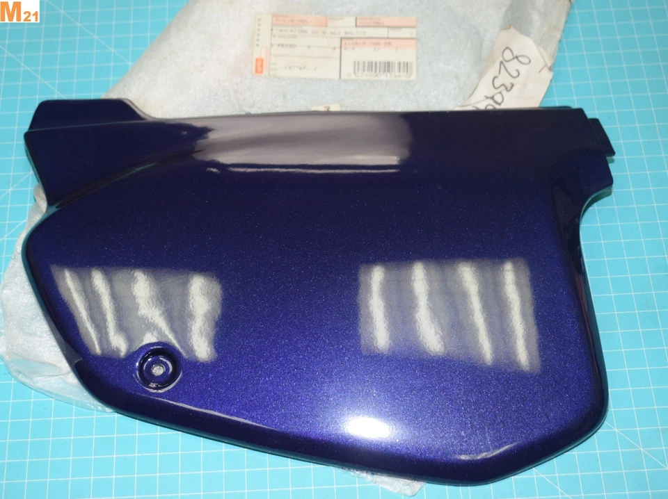 Carénage arrière gauche APRILIA AP8239981 pour RX 50 de 1995/2002 neuf - Photo 1/1