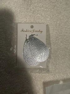 Silver Earrings - Picture 1 of 1