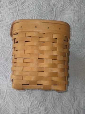 Longaberger 2002 Square Tissue Basket With Lid 6.5"  Nice Free Ship Cover