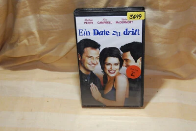 [VHS] EIN DATE ZU DRITT (1999) Matthew Perry | Neve Campell | Grossbox | (428) - Bild 1 von 4