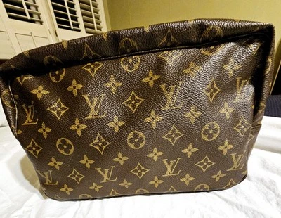 Louis Vuitton Brown Monogram Trousse Toilette 28 Cosmetic Bag Clutch $1,500 - Image 1 of 4