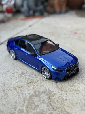 1:18 GT Spirit BMW G90 M5 Saloon Modified Resin GT507 Blue - Image 1 of 4