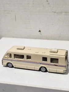 De colección. Road Champs Winnebago 1990 metal fundido a presión Chieftan blanco 5" de largo - Imagen 1 de 6