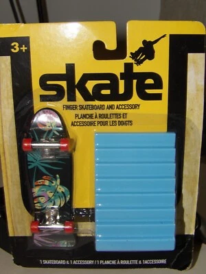 Nuevo Patín Diapasón Dedo Patineta y Accesorio Escaleras Rampa Tabla Genial Foto 1 de 2