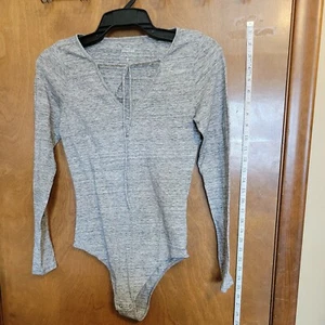 Hollister Womens M Body Suit Shirt Snap Bottoms Gray long Sleeve ties at neck  - Picture 1 of 6