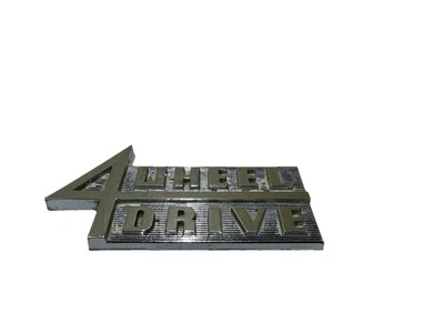 🚙 Jeep Wagoneer/J-Series 1963-1967 4 ruedas motrices guardabarros delantero emblema era Kaiser Foto 1 de 4