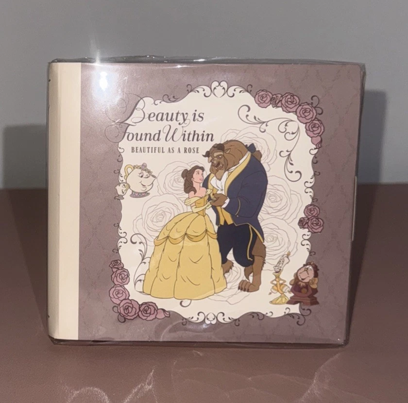 Caja de Regalo Bella Disney Elegante Tipo de Libro Bella Bestia Reino Corazones Disneyworld Foto 1 de 4