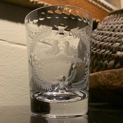 Vaso William Yeoward Honesty 4 1/2" Loving Cup pájaros y helechos - impecable Foto 1 de 4