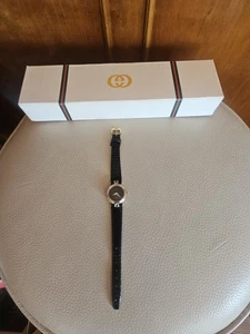 RELOJ GUCCI 4500L VINTAGE DAMAS DORADO NEGRO EN CAJA - Imagen 1 de 13