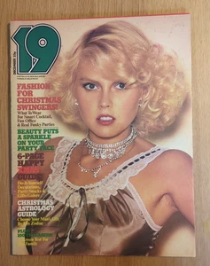 Vintage 19 Fashion Magazine Decmember 1975 James Coburn, Xmas Guide Gifts Galore - Imagen 1 de 11