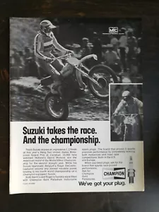 Bujías vintage 1975 Champion motocicleta Suzuki página completa anuncio original - Imagen 1 de 1