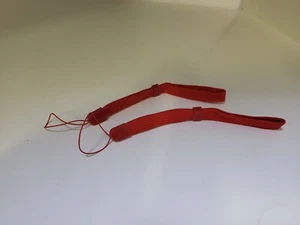 ZWEI (2) NEUE ROTE verstellbare Handschlaufe für Nintendo Wii Remote #J35 - Bild 1 von 4