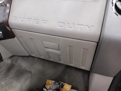 F-250    2010 Glove Box 478114 - Изображение 1 из 4