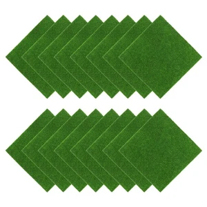 16 Pezzi Tappetini Erboso Muschio Verde Artificiale per Lavorare Fogli di Muschio Finto 15cmx15cm - Foto 1 di 20