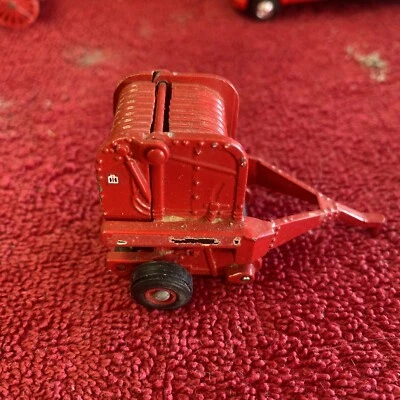 ERTL 1/64 Diecast 2400 Case IH International Harvester Round hay Baler tractor - Image 1 of 4