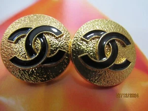 CHANEL 2 VIVID GOLD TONE , BLACK cc logo 22MM BUTTONS THIS IS FOR 2 - Picture 1 of 3