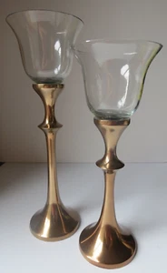 Juego de 2 soportes para candelabros votivos de luz de té con parte inferior de latón tapas de vidrio - Imagen 1 de 9