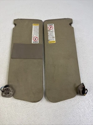 Parasoles Chevy Tahoe Suburban GMC Yukon 1995-1999 color tostado/beige OEM par con luces Foto 1 de 4